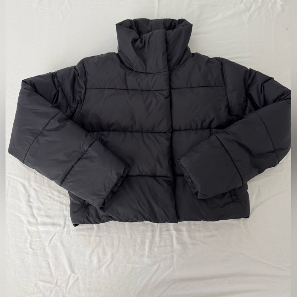 ALO Yoga Cropped Black Puffer Jacket